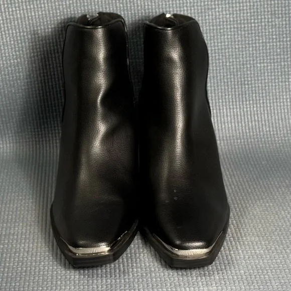 Yellow Box Valeska Black Ankle Boots Women’s Size 9.5 - Picture 3 of 10